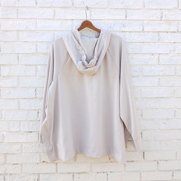 Athleta Glacier Poncho Hoodie Large - Picture 6 of 7